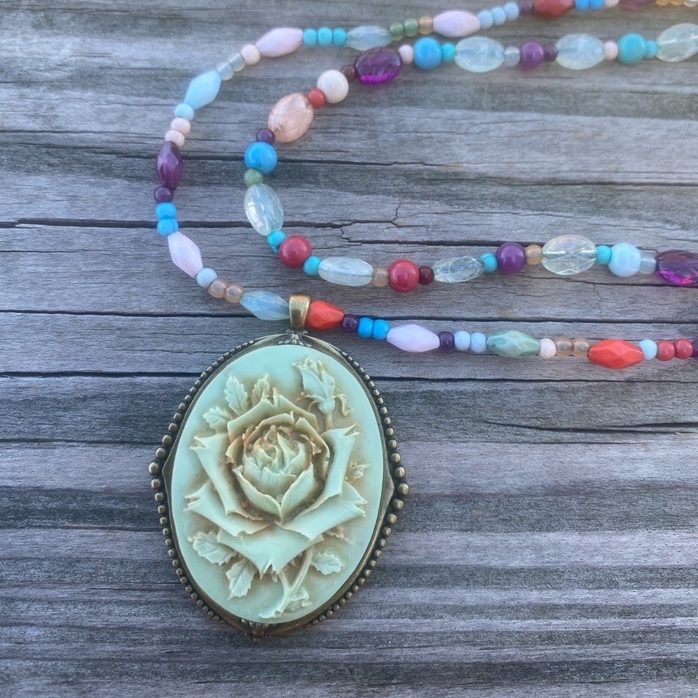 Liz Claiborne rose cameo beaded double strand necklace NWT